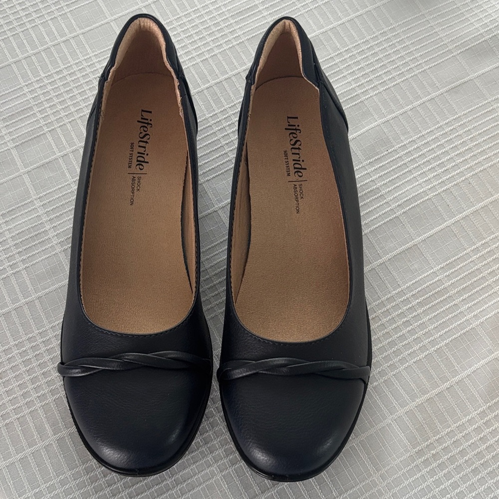 Life Stride Women's Navy Flat Loafers